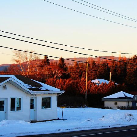 Motel Leblanc Carleton-sur-Mer Экстерьер фото